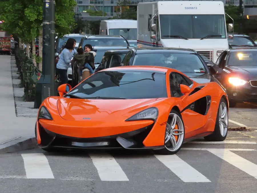 McLaren-570S.jpg